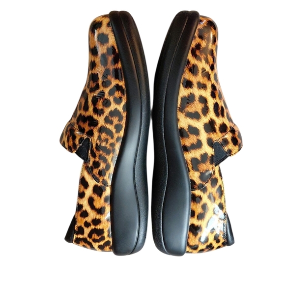 ALEGRIA Kel Leopard Print Patent Flats Women's Size 10 Slip-On Comfort Shoes - Picture 7 of 13